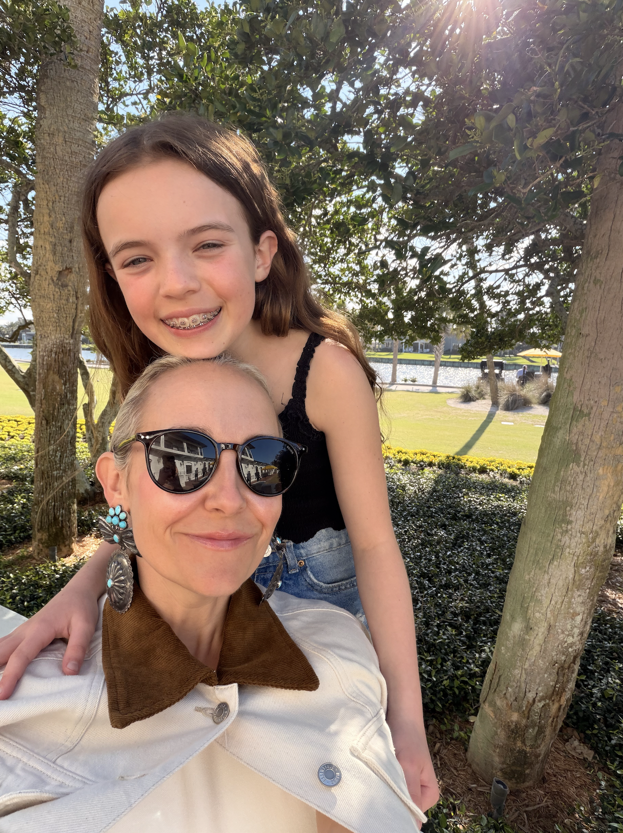 Alexa von Tobel with her daughter